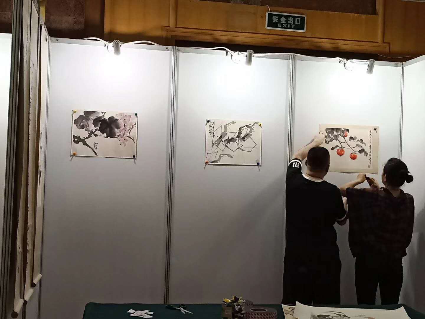 廣西六一兒童節展板廠家出租，掛畫貼畫展板優惠出租