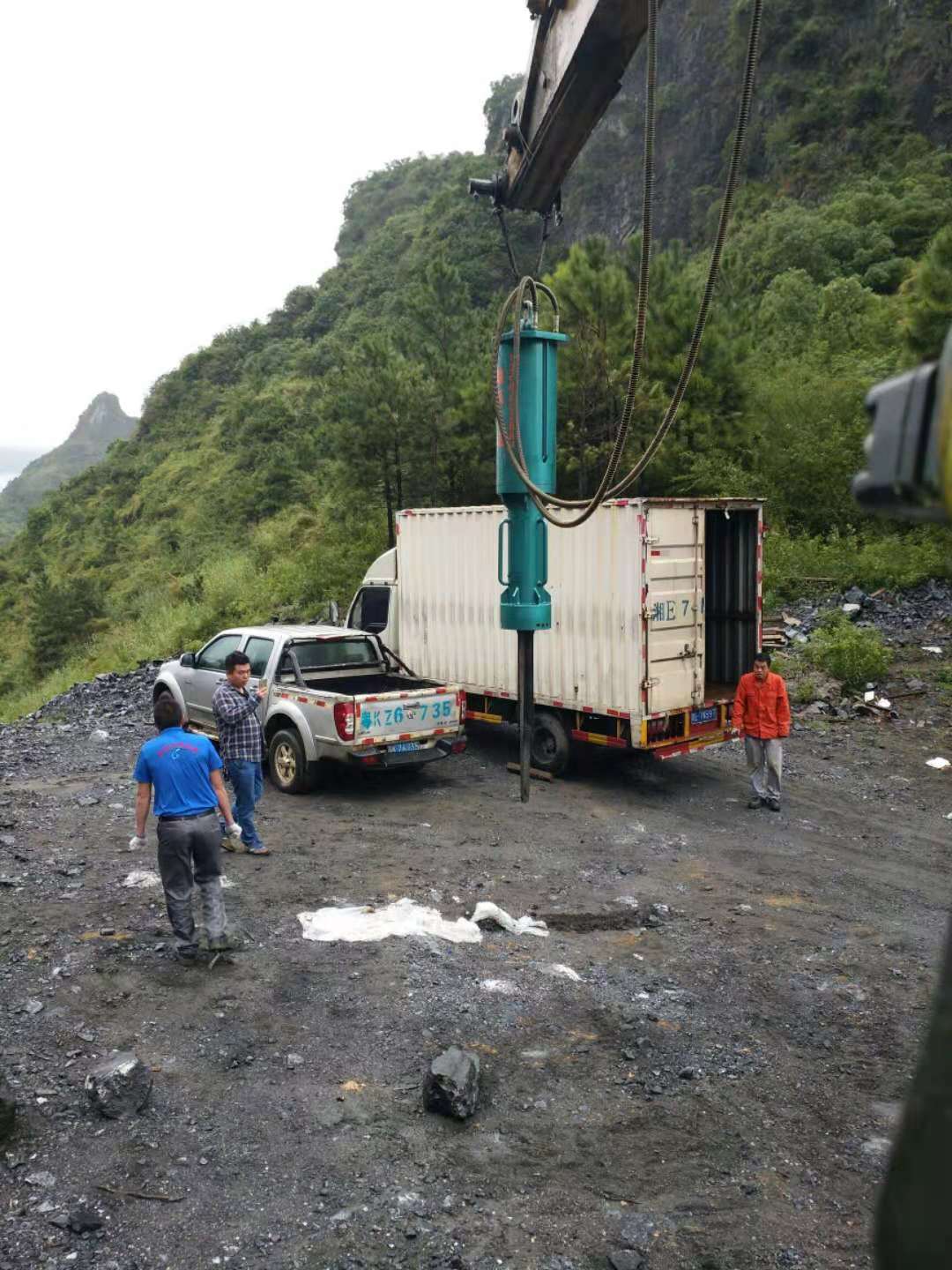 柱塞式巖石分裂機操作詳細(xì)說明